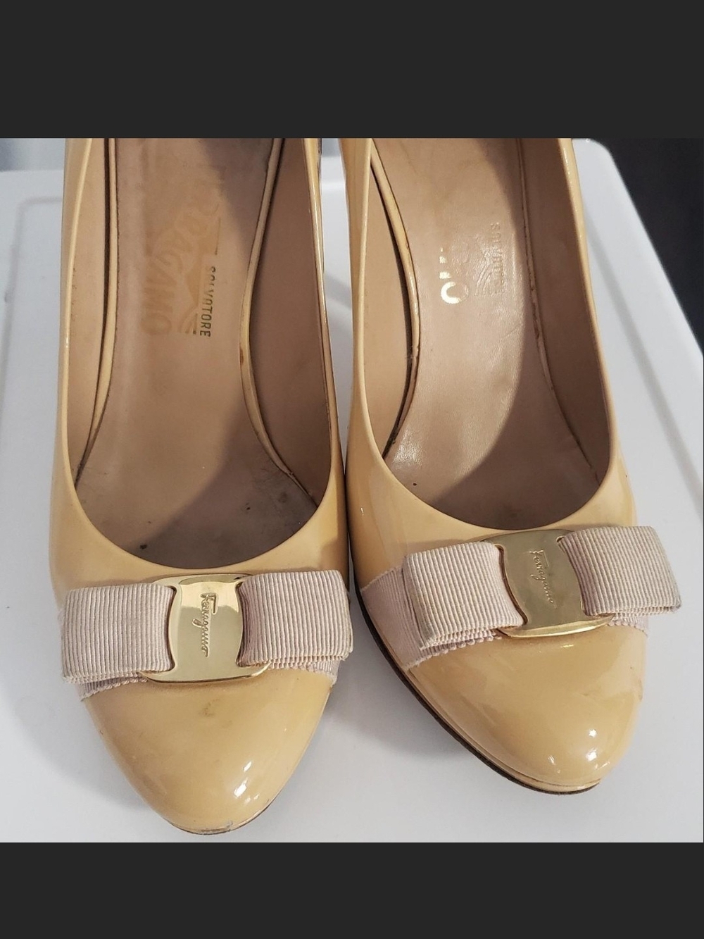 Salvatore Ferragamo Nude Patent Leather Vara Bow Pumps